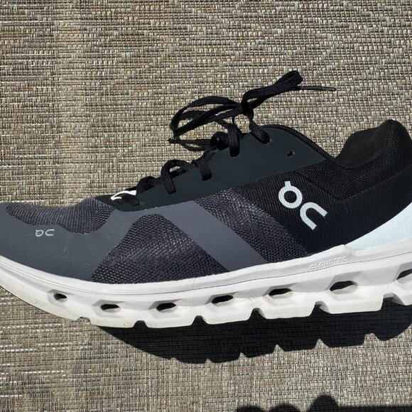 On Men's Cloudrunner Running Shoes - Picture 5 of 8